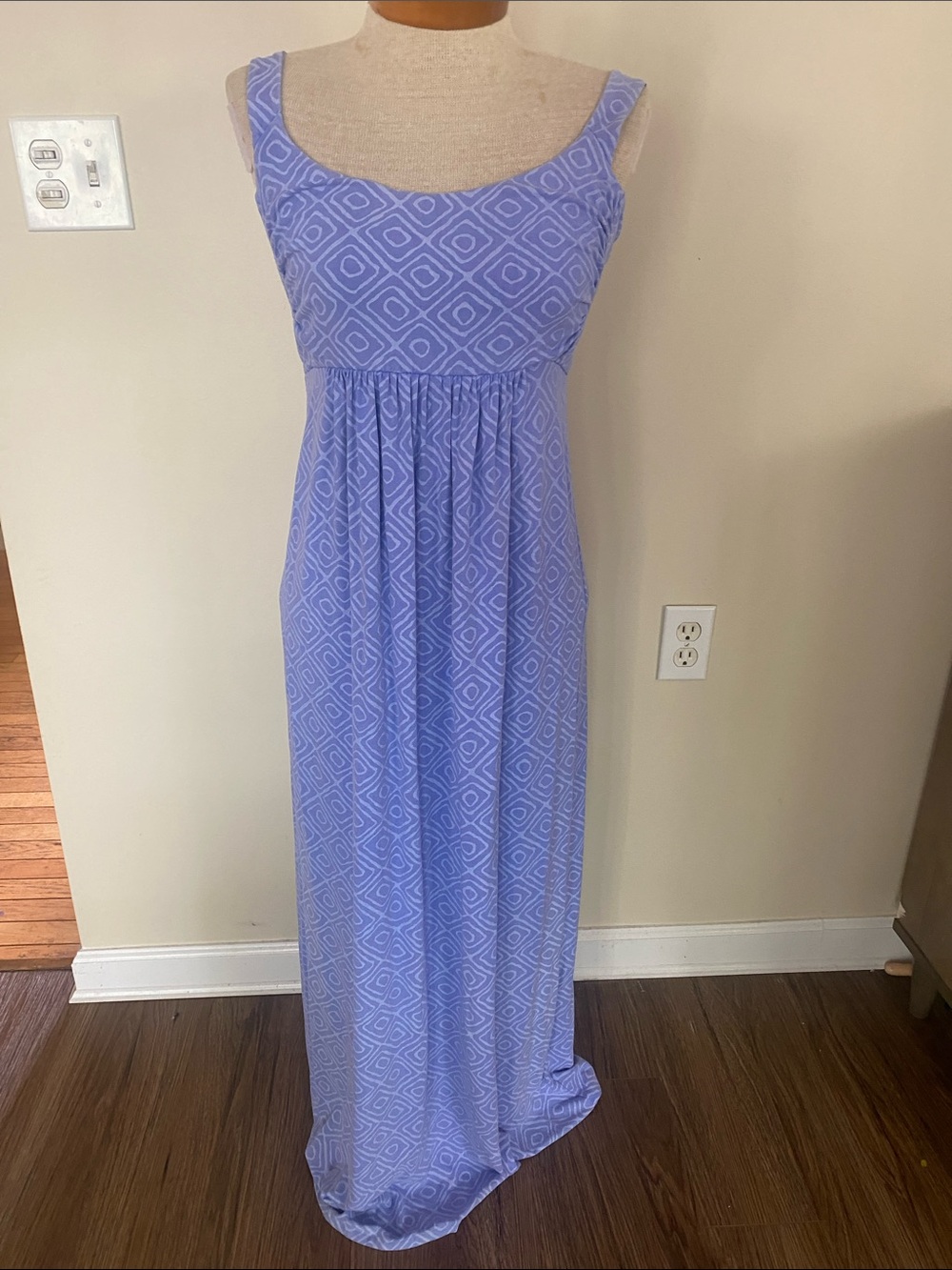 Fresh Produce Lavender Patterned Maxi Dress. Stretchy boho artsy size S